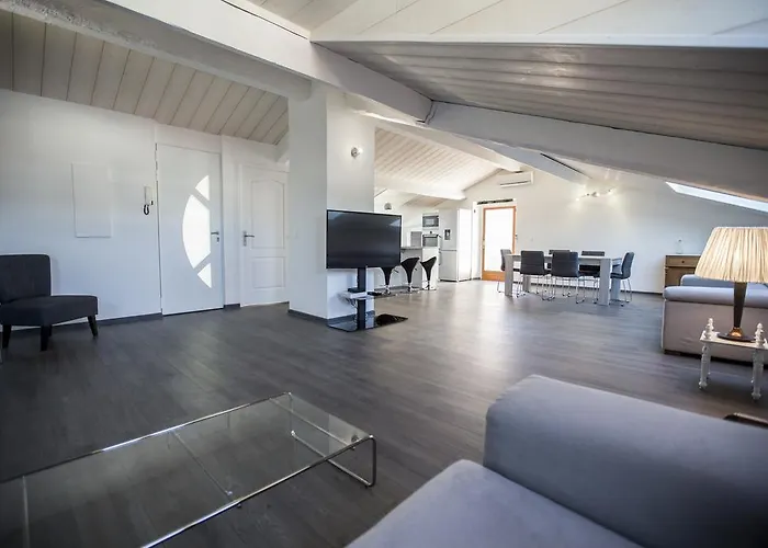 Sherlock Loft By Connexion * Cannes